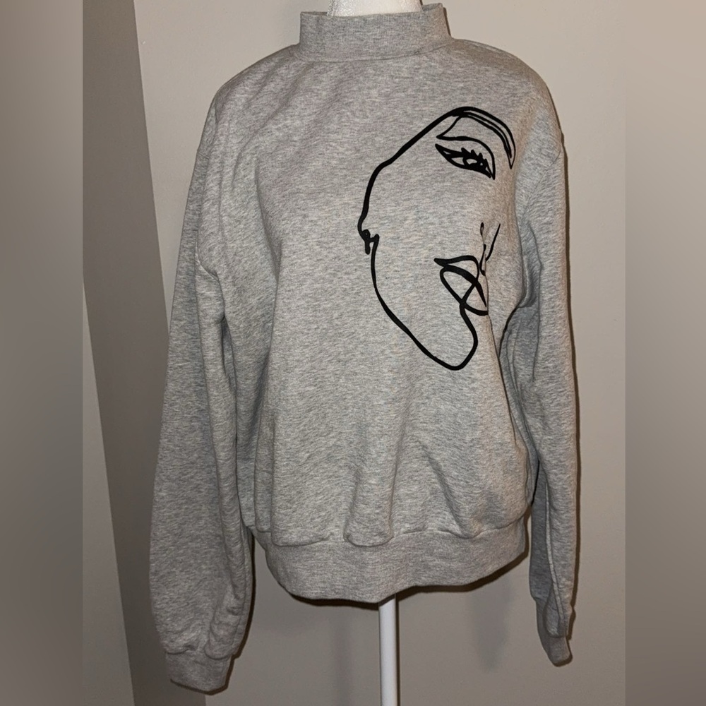 Turtle neck sweatshirt